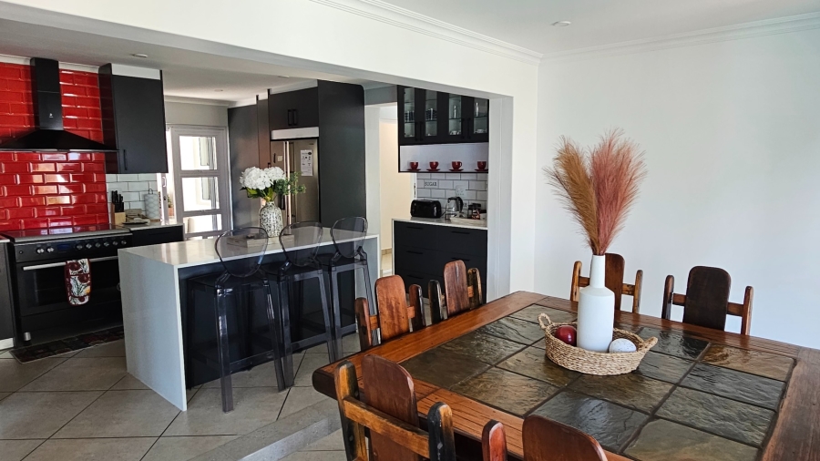 4 Bedroom Property for Sale in Britannia Bay Western Cape